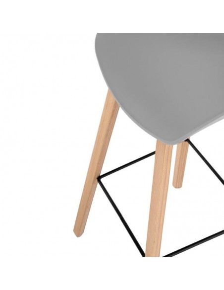 Taburete fijo nordico RUni 76, madera, plástico. Taburete fijo nordico RUni 76, madera, plástico.