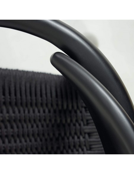 GLYNIS Silla de madera maciza de eucaliptus acabado negro .