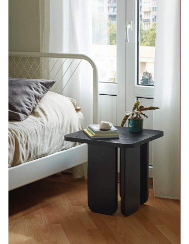 TEULAT MESA AUXILIAR ARQ 48 x 48 cm color negro.