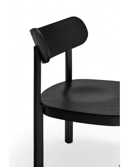 TEULAT BUTACA BAJA DE DISEÑO NARA, fresno acabado negro