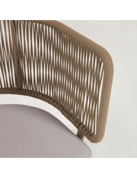Sillón exterior Nadin, cuerda beige y patas de acero galvanizado.