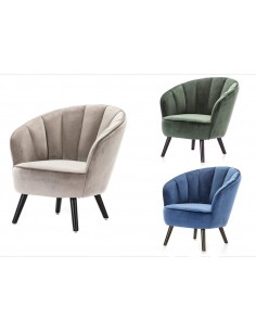 Butaca de terciopelo Concha patas de madera en negro.