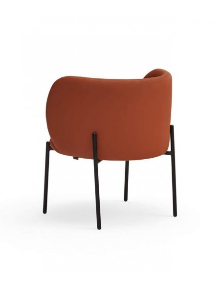 BUTACA DE TEULAT MOGI EN PIEL SINTÉTICA COLOR TEJA Y PATAS METÁLICAS.