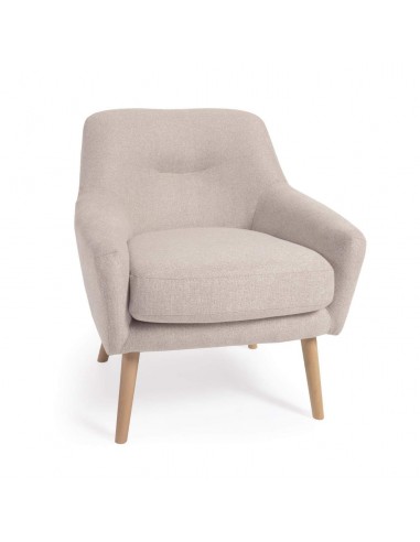 Butaca Candela en tejido Beige y patas de madera maciza de haya.