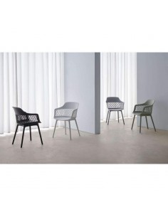 SILLA CON BRAZOS JAYDEN NEGRO. POLIPROPILENO 2