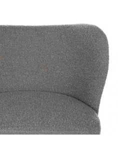 Butaca JAIPUR tela borreguito gris claro y patas de madera. 2