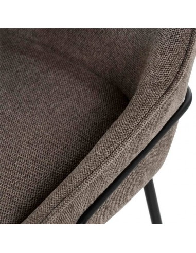 Taburete bajo ARNY 66 cm. Tapizado taupe y...