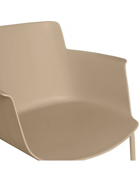 Silla con brazos DOLLY en polipropileno beige y patas de metal
