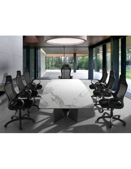 Silla de oficina Angel Cerdá 4074, giratoria, malla negra con resposabrazos.