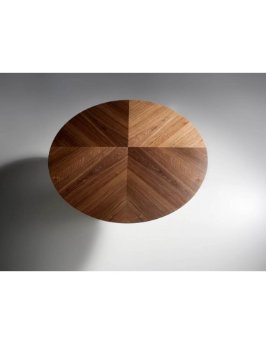 Angel Cerdá 1016. Mesa redonda 135. Madera...