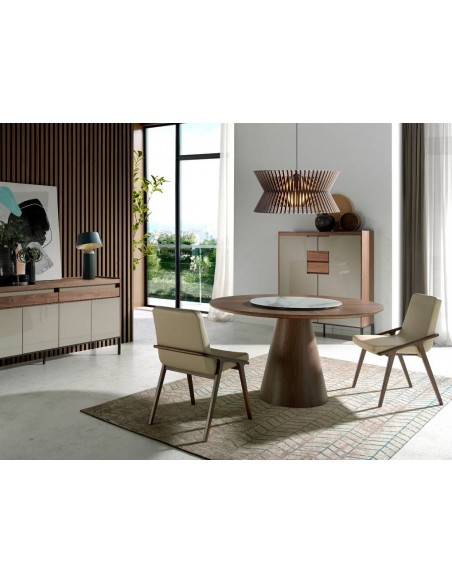 Angel Cerdá 1016. Mesa redonda 135. Madera Nogal y plato giratorio porcelánico.