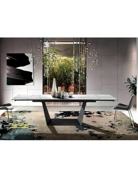 Ángel Cerdá 1014. Mesa extensible YATRA 180(270) x 90. Porcelánico y acero negro.