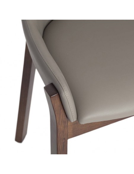 Ángel cerdá 4017. Silla EBO polipiel visón y madera color Nogal.