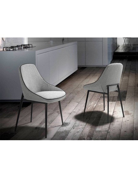 Ángel Cerdá 4082. Cadeira AKLLA, tecido cinza com afiação e aço preto.