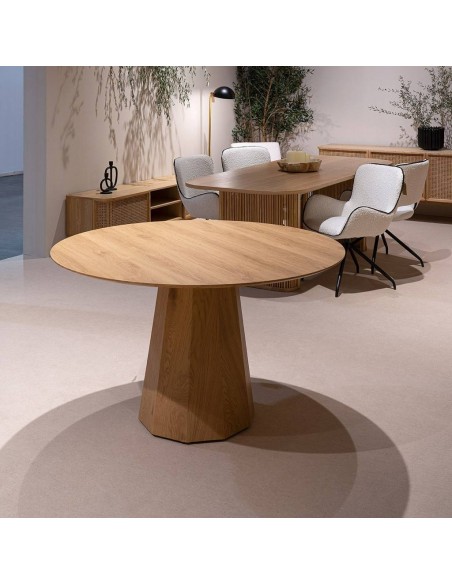 Mesa redonda de diseño ETNIC 120 en madera natural.