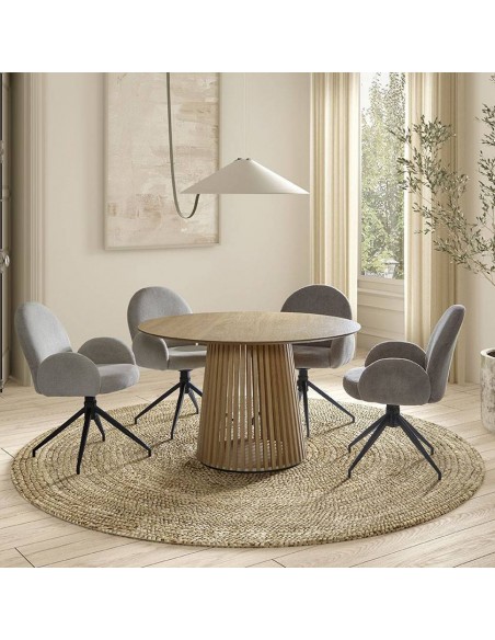 Mesa redonda étnica RUNE 120 en madera natural.