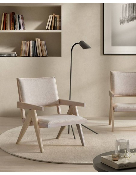 Butaca colonial PARLA, madera natural y tejido acolchado.