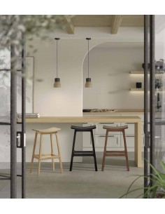 Banqueta ENNIT 66 cm, acabamento em madeira natural. 2