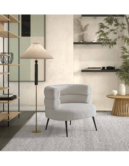 Poltrona designer Luisa, estofamento em chenille branco