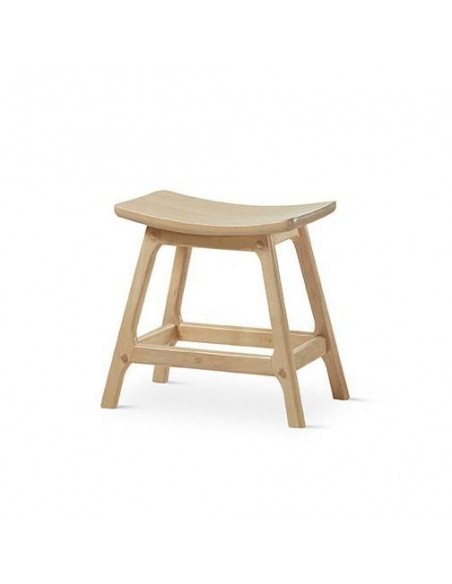 Taburete bajo ENNIT 45, madera acabado natural.