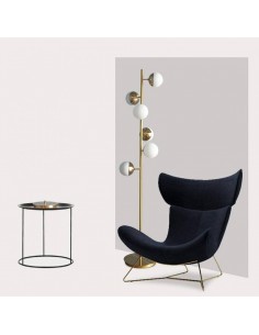 Lámpara de pie GALAXY 27, metal dorado y tulipas blancas. 2