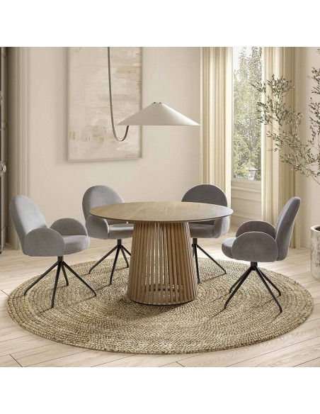 Silla de diseño ROB giratoria, tela beige y metal negro.