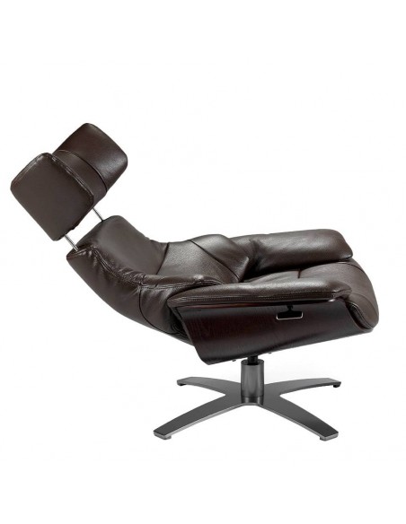 Sillón giratorio 5022 Angel Cerdá, piel chocolate con mecanismo relax.