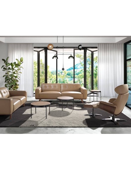 Sillón giratorio relax 5087 Angel Cerdá, tapizado en piel arena.