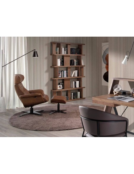 Ottoman giratorio Angel Cerdá 5084 tapizado en piel camel.