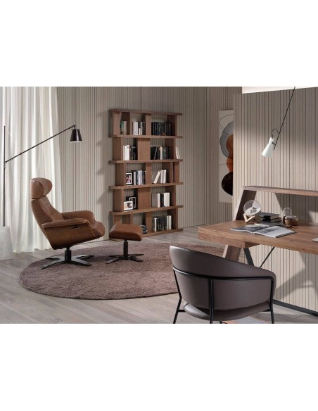 Poltrona giratória relaxante 5083 Angel Cerdá, couro camel.