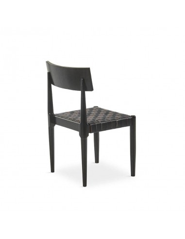 Silla Calixta de piel y madera con acabado en...