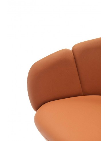 SILLA DE TEULAT ADD CON BRAZOS EN CUERO...