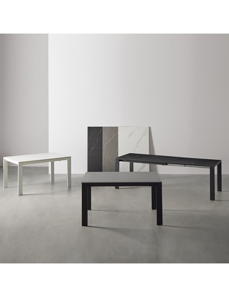 Mesa extensível JANET 140 (190-240) x 90. Porcelânico branco e base metálica