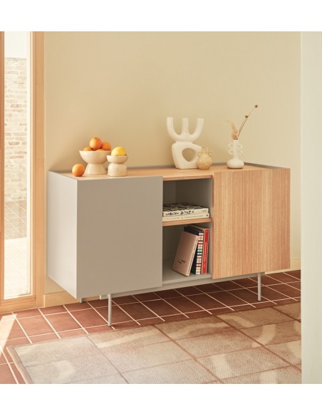 Teulat aparador OTTO 130 x 45. MDF arena y roble, base metal.