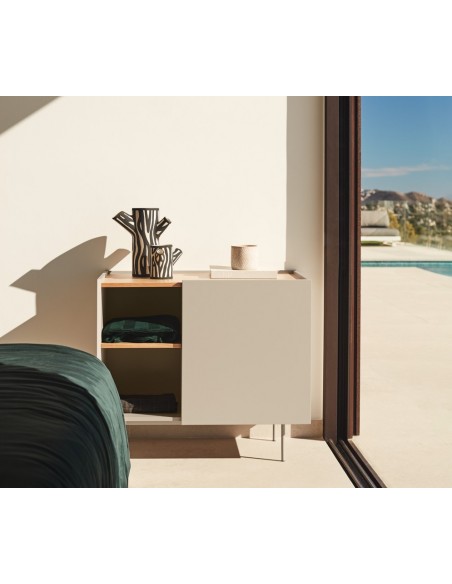 Teulat comoda OTTO 90 x 45. MDF arena y roble, base de metal.