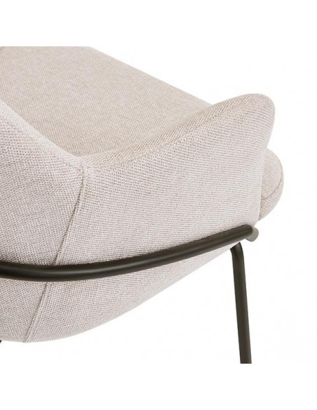 Cadeira ABIGAIL com braços em tecido florestal e pernas em aço com acabamento preto.