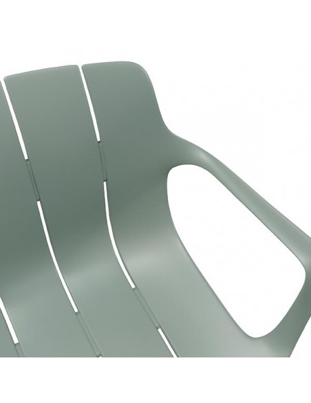 Silla de cocina con brazos YAMAL, polipropileno con patas de metal.