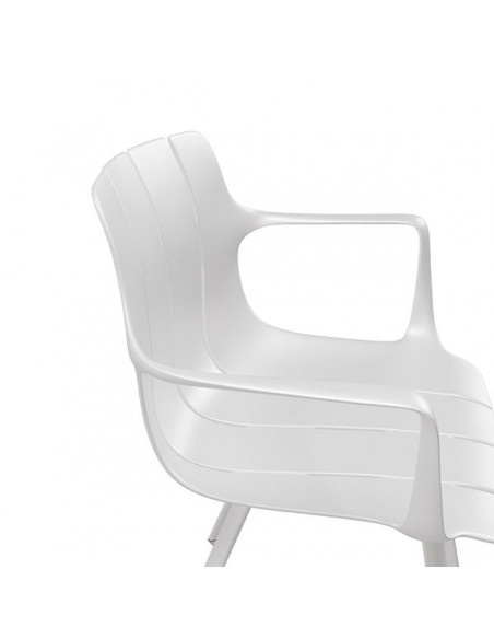 Silla de cocina con brazos YAMAL, polipropileno con patas de metal.