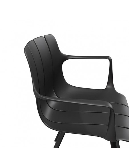 Silla de cocina con brazos YAMAL, polipropileno con patas de metal.
