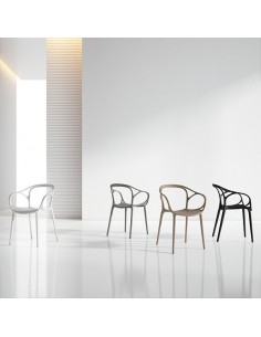 Silla exterior con brazos apilable EILIN en polipropileno. 2