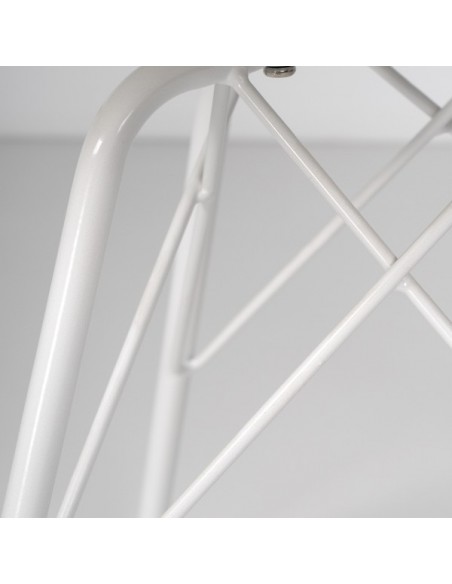 Cadeira de cozinha RALF, pernas metálicas, assento acolchoado.