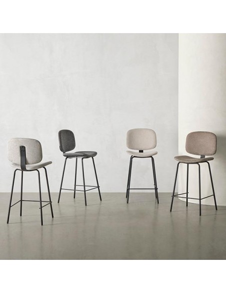 Banqueta baja LOGAN 65 de design retrô, tecido Forest e metal preto.