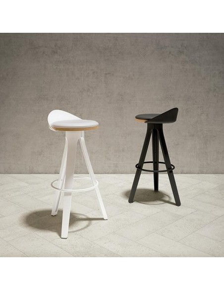 Taburete bajo bar DUKE 65 de diseño nórdico, plástico y madera