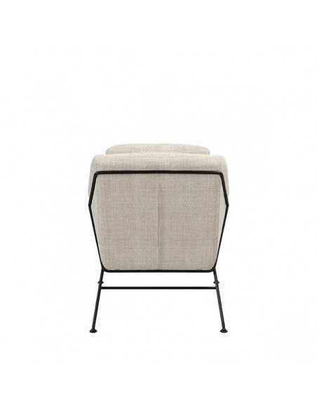 Butaca Brida en tejido tango y base de metal acabado negro.