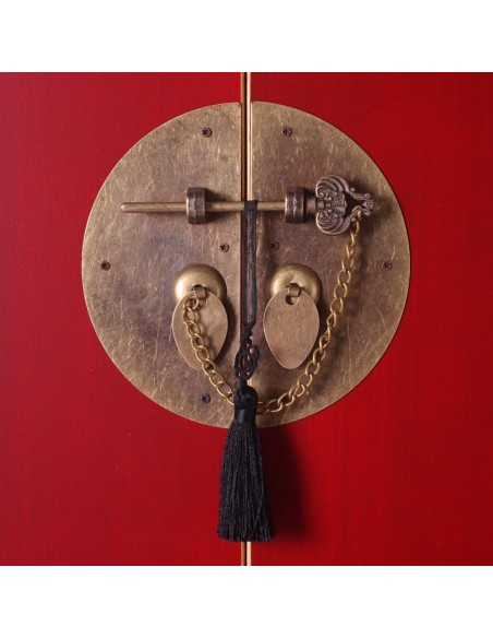 Mesita Oriental SHIAN 45 x 26, rojo, 2 puertas y 1 cajón