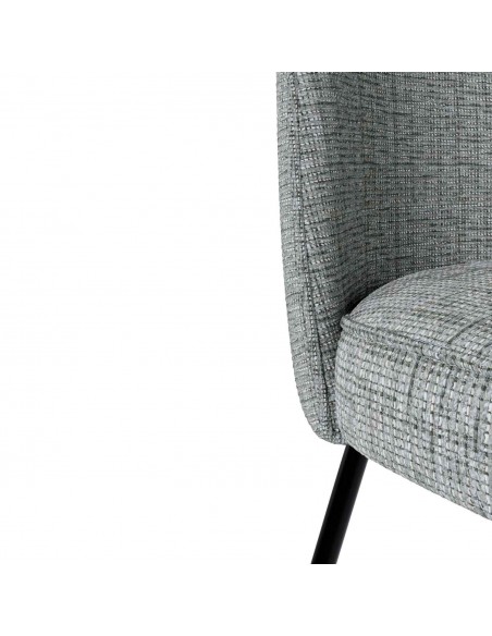 Cadeira de design ANOHA em tecido Bora e pernas em metal preto.