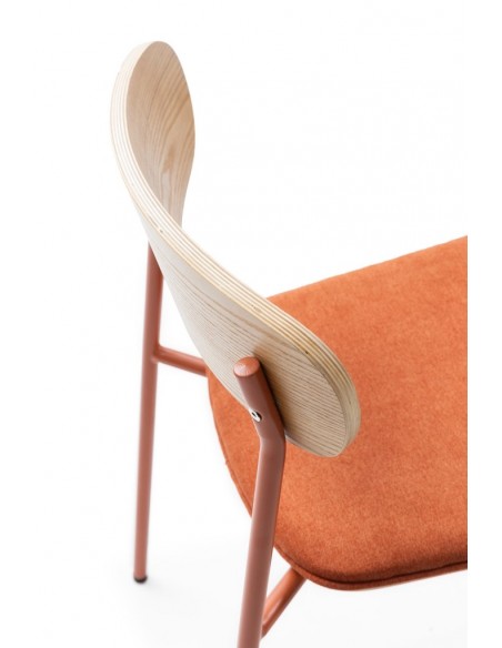 Silla moderna Maure de chapa de roble, tejido teja y metal con acabado teja