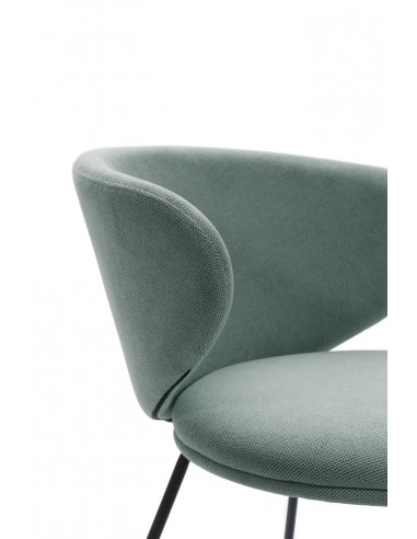 Cadeira design RUSH em tecido e pernas de metal...