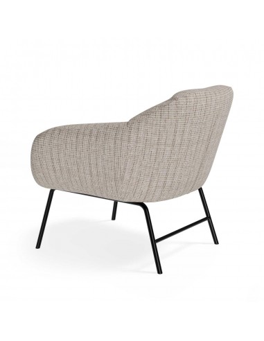 Butaca NAMUR de tejido bora y acero acabado negro.