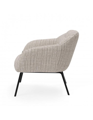 Butaca NAMUR de tejido bora y acero acabado negro.